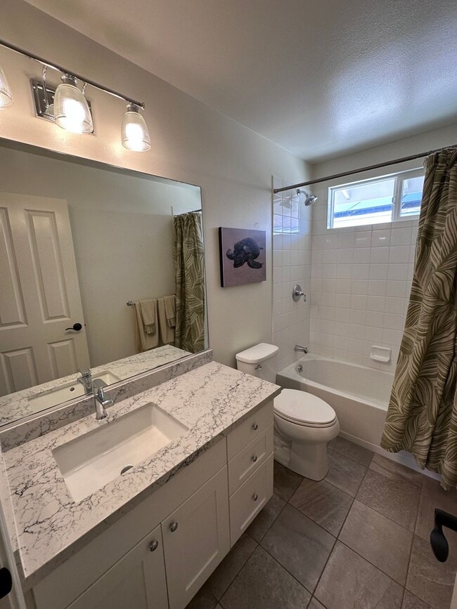 Building Photo - Kuapapa At Hoakalei Remodeled & upgraded 4 bed 3 bath with 2 car garage and Central AC