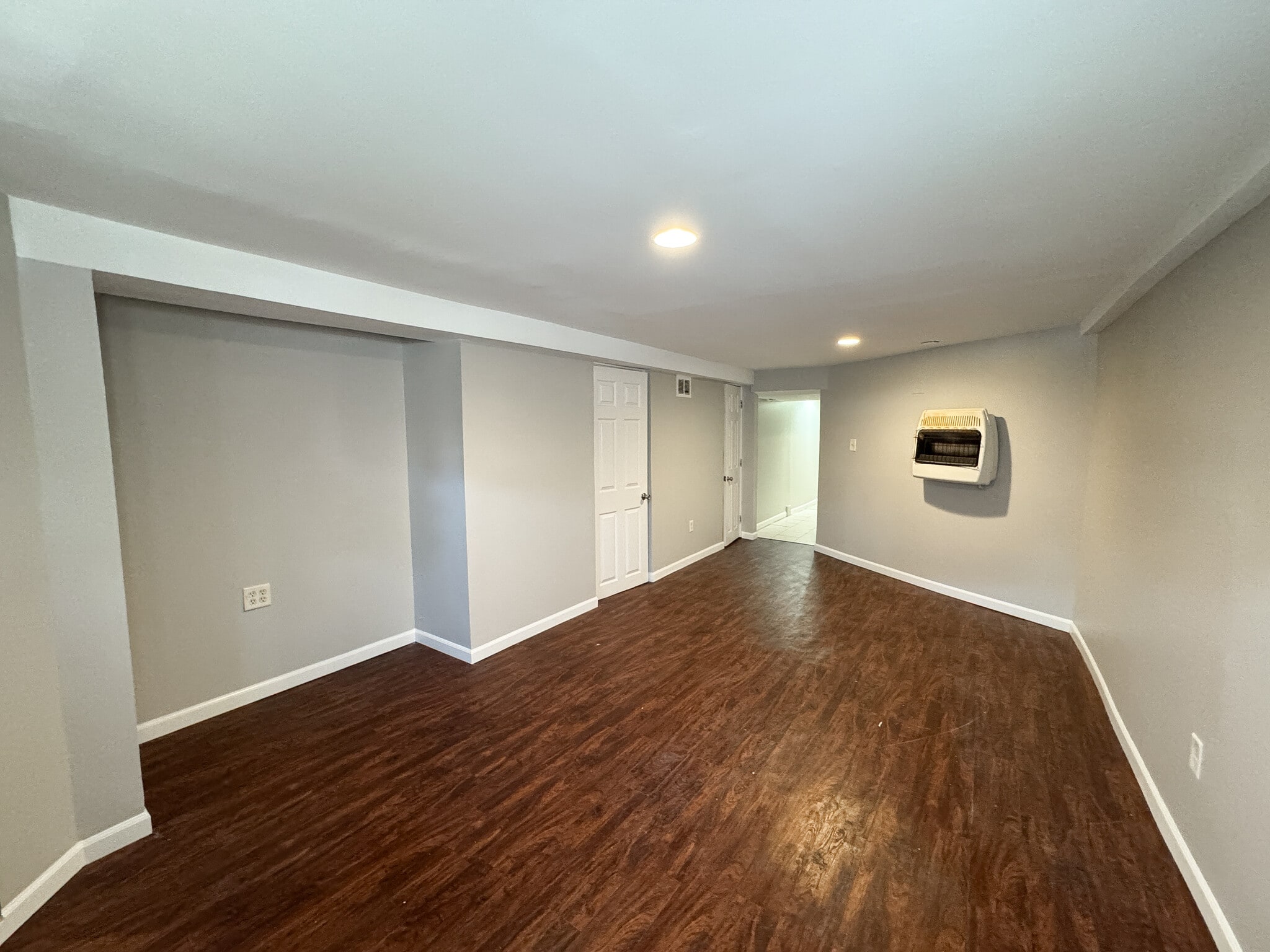 Building Photo - 4038 W Potomac Ave