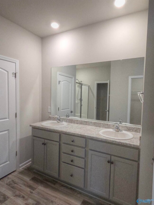 Building Photo - 117 Edensmith Dr