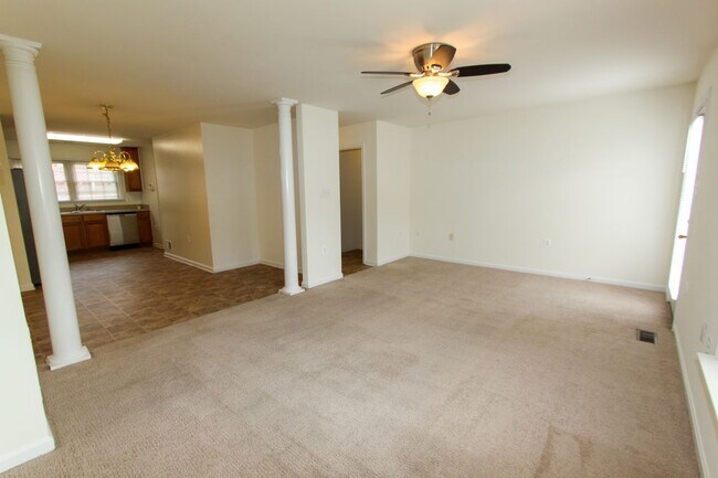 Building Photo - Hammonds Mill Townhouse