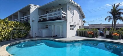 Building Photo - 2185 NE 123rd St