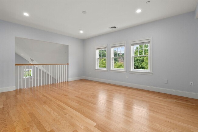Building Photo - 60 Graystone Circle