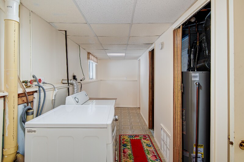 Building Photo - 4900 Thornapple Ln