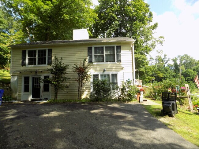 Building Photo - 107 A Macedonia Rd