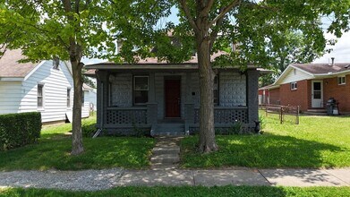 Building Photo - Move-In Ready Kettering Home