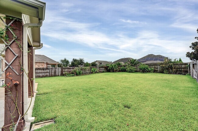 Building Photo - 18735 Waketon Dr