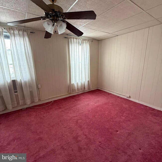 Building Photo - 158 N Millick St