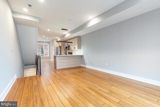 Building Photo - 2821 Livingston St