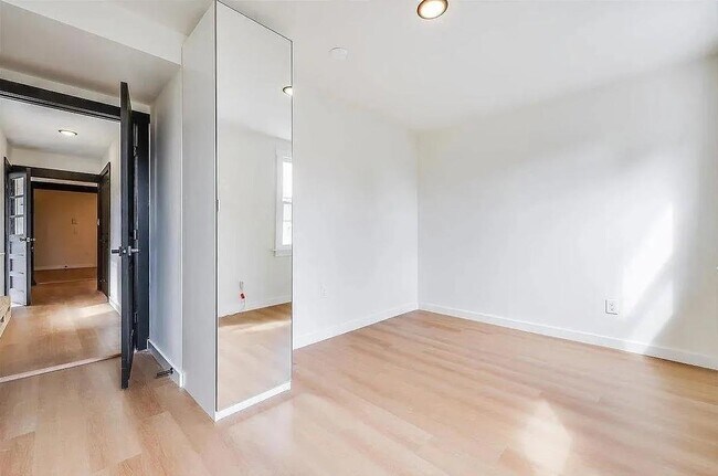 Building Photo - 608 Palisade Ave