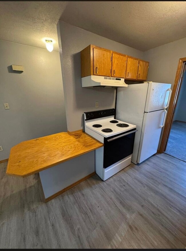 Building Photo - 715 Ave C