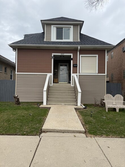 Building Photo - 2807 N 74th Ct