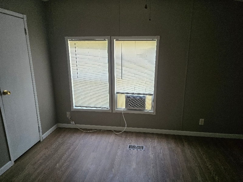 Building Photo - 612 Cherokee Ln