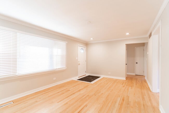 Building Photo - 1392 W 52nd Pl