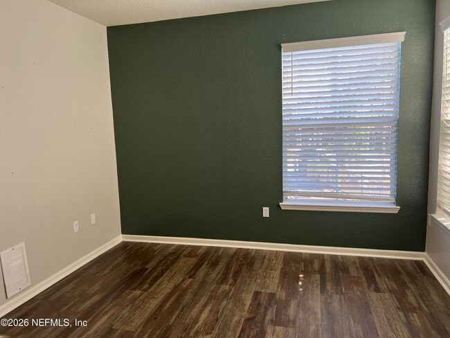 Building Photo - 1001 Monument Rd