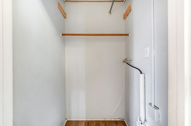 Building Photo - 29 N Main St