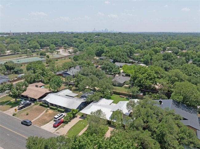 Building Photo - 2905 Greenlawn Pkwy