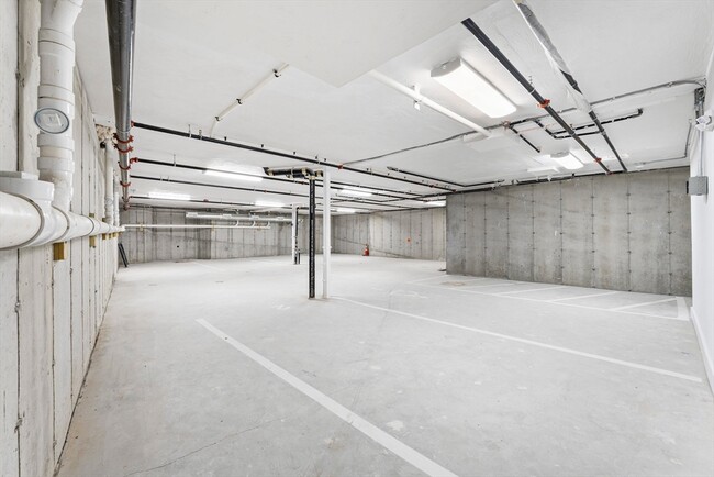 Building Photo - 115 Thurston St