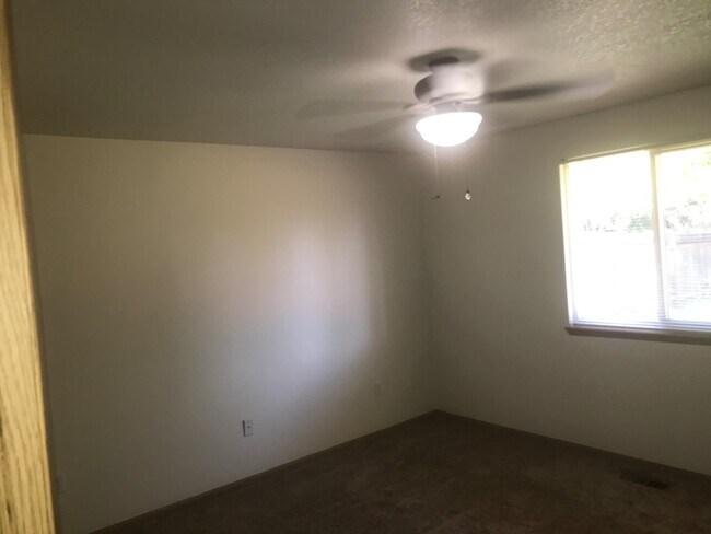Building Photo - This one level charmer won't last long! 3 ...