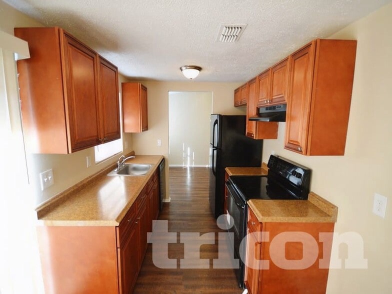 Building Photo - 9218 Balfern Ct