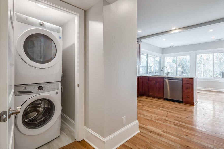 LAUNDRY - 309 Warwick Rd