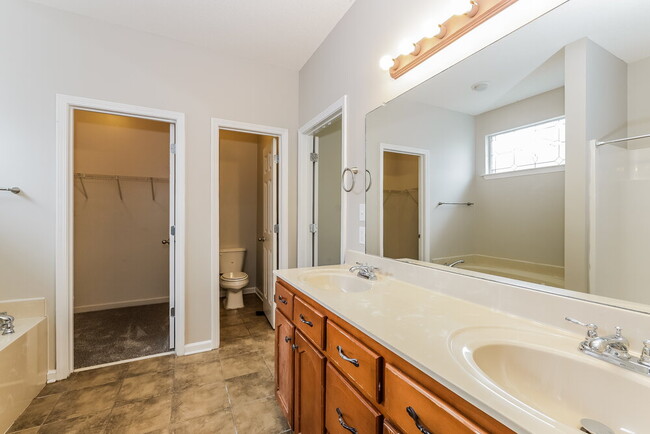 Building Photo - 1391 Shetland Dr