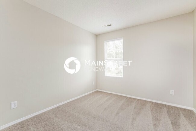 Building Photo - 4 Bedroom Pet-Friendly Home in KNIGHTDALE, NC with Main Street Renewal