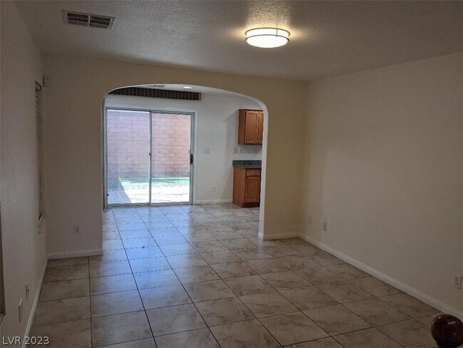 Building Photo - 10057 Tenerife St