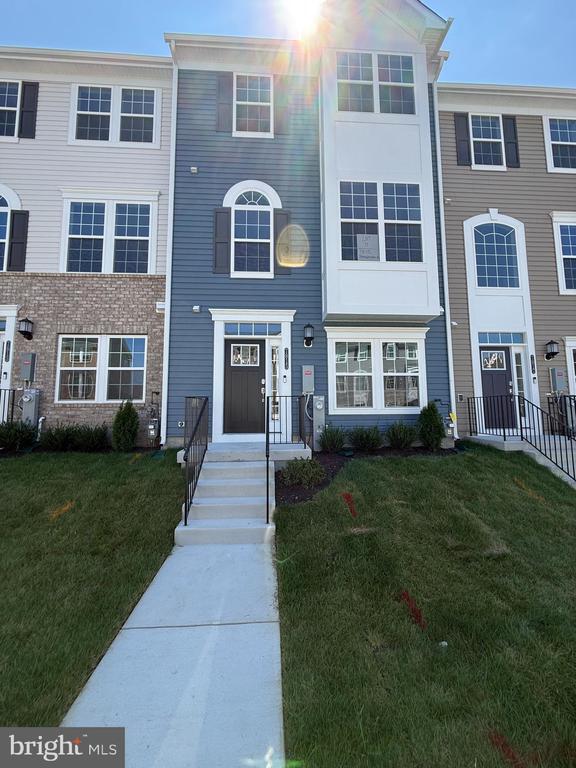 Building Photo - 7815 Barrensdale Rd
