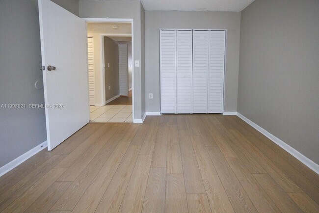 Building Photo - 14920 SW 82nd Ln