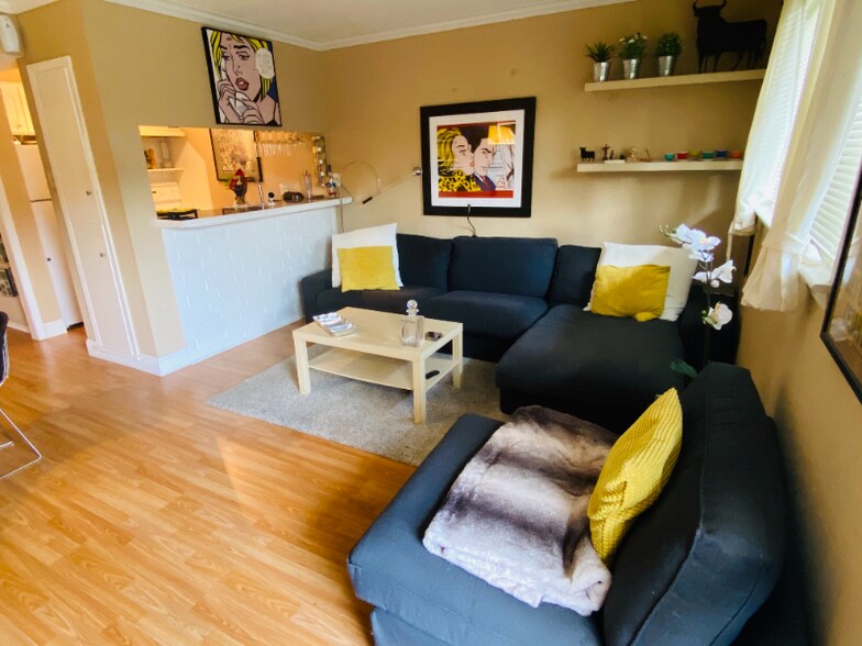 Primary Photo - CHEVY Glenchase Ln