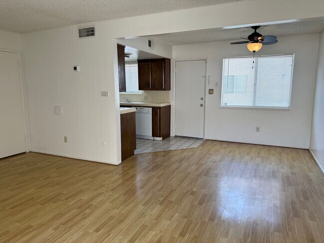 Building Photo - 3333 El Encanto Ct