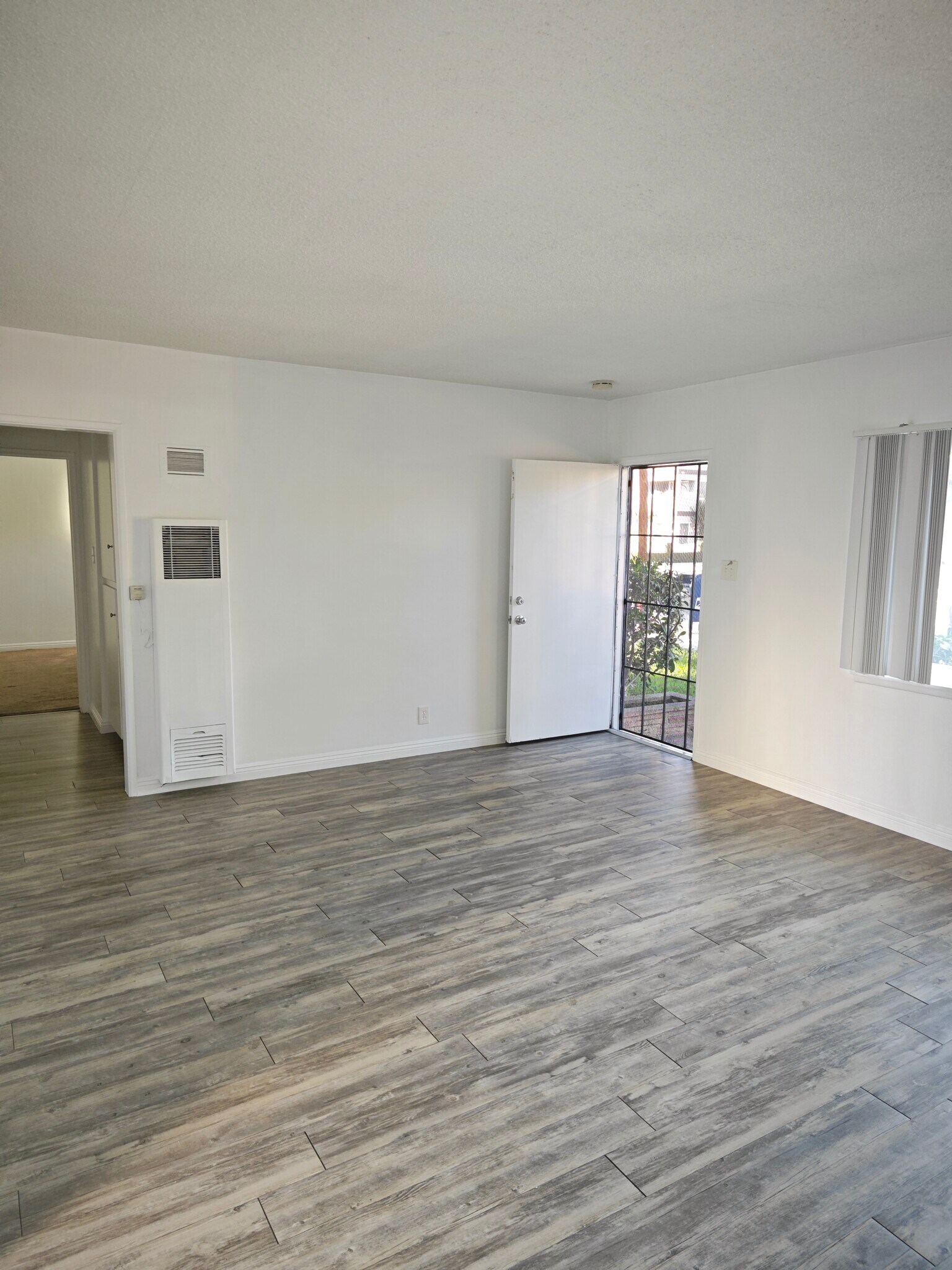 Building Photo - 444 W Regent St