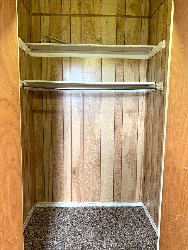 Building Photo - 135 S 2nd St