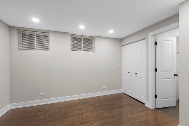 Building Photo - 2618 N Mozart St
