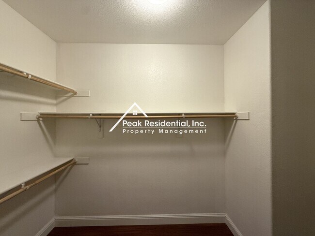Building Photo - Charming 4 bedroom 2 bathroom home in Elk Grove!