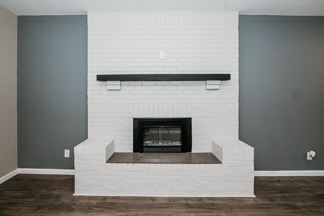 Building Photo - 3-Bedroom with 2 Full Baths Home in Charleston – Spacious 1,752 Sq