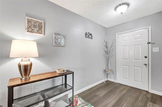Building Photo - 2120 El Paseo St