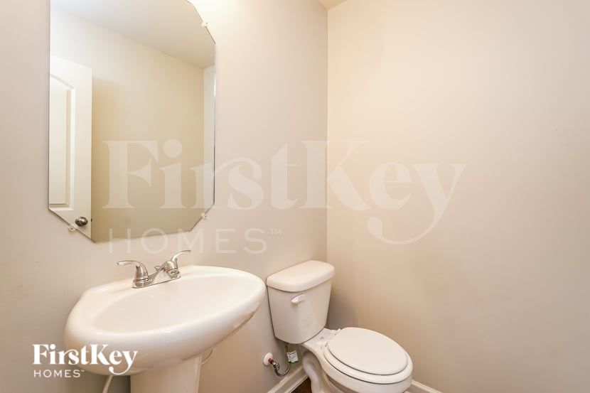 Building Photo - 108 Bedrock Ct