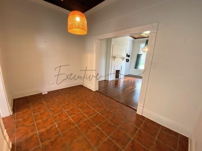 Building Photo - Charpentier District 2-Bed Duplex with Wi-...