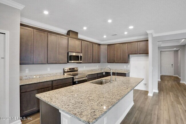 Building Photo - 3209 Crocus Ln