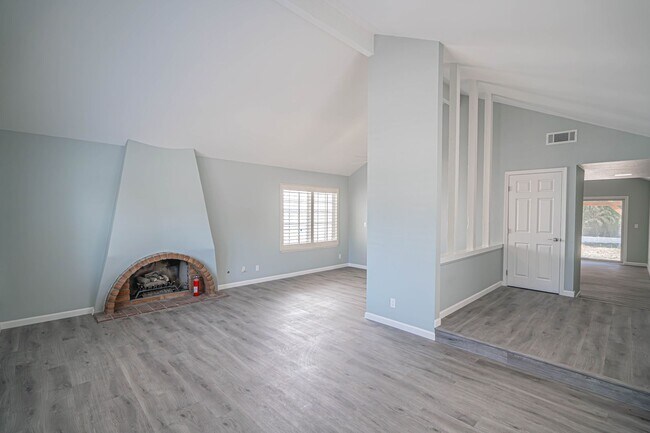 Building Photo - Single Story 3 Bedroom Home for Rent in Si...
