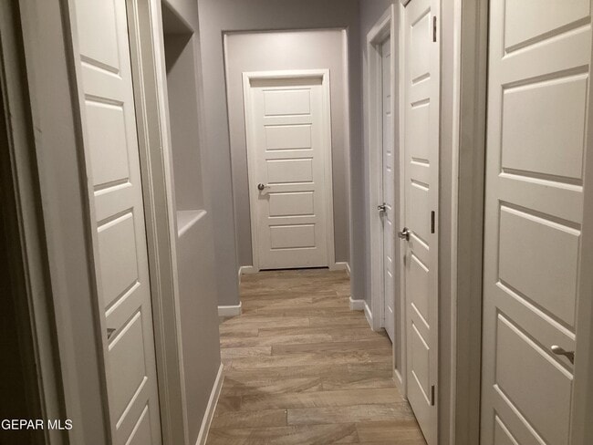 Building Photo - 1087 Brass Hl Ave