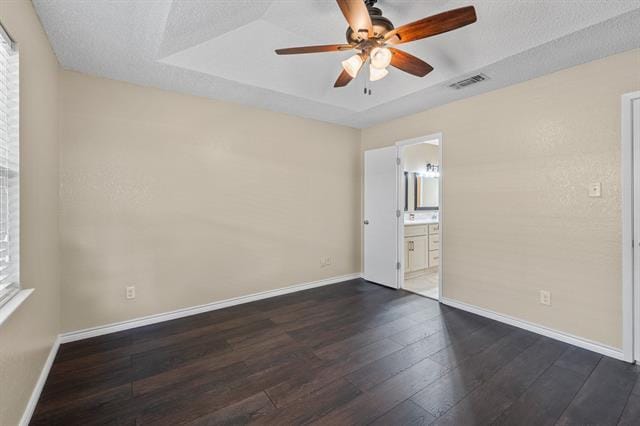 Building Photo - 721 Oakwood Ln