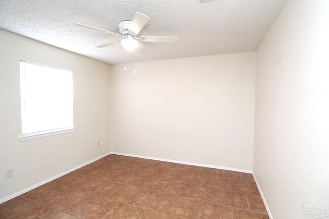 Building Photo - 1157 Belden Ln