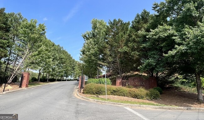 Building Photo - 124 Millers Ln