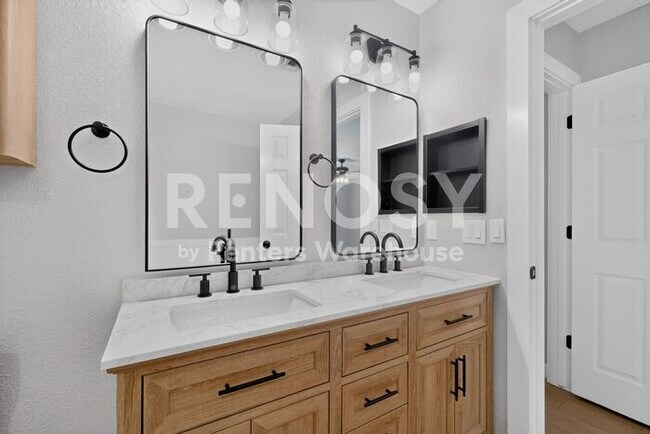 Building Photo - Renovated home in McKinney Ready to Be Your Home