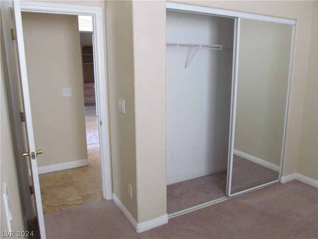 Building Photo - 7225 Fern Meadow St