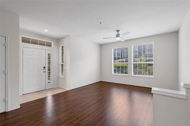Building Photo - 2301 Stoneleigh Pl