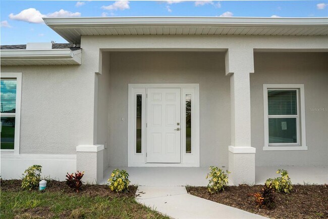 Building Photo - 3346 NE 21st Pl