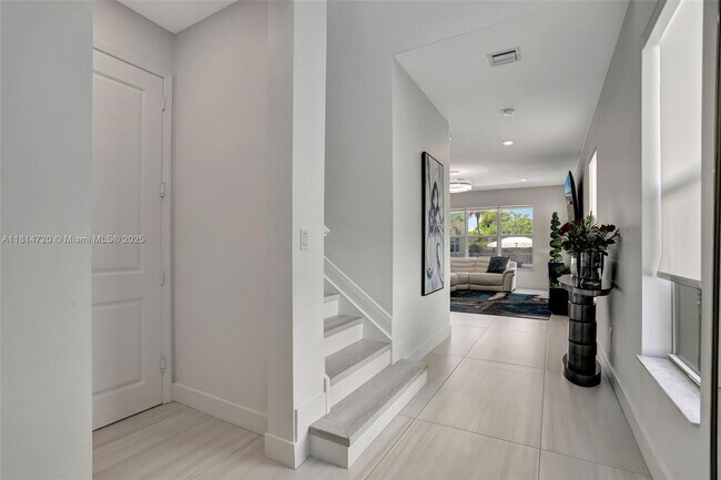 Building Photo - 1171 Veleiros Blvd